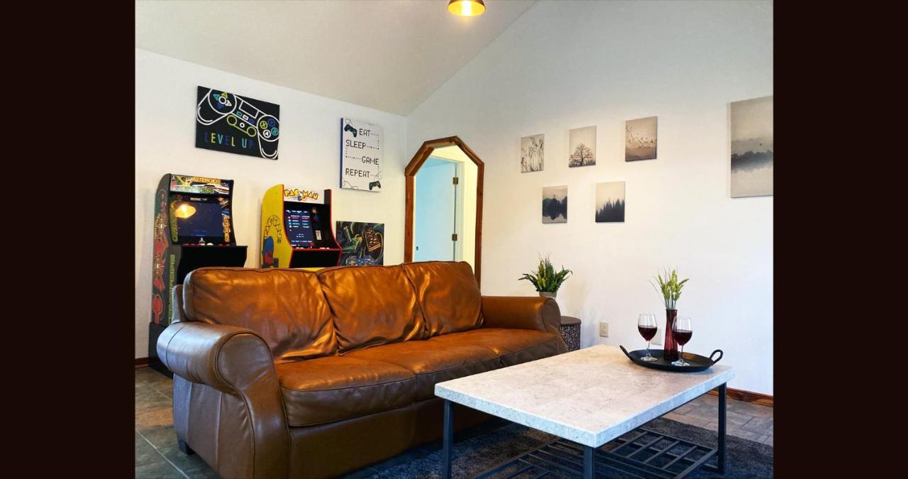 3Bd Cabin Family Fun Arcade Games Fire Pit 5 Min From Lake Fishing Hunting Broken Bow Zewnętrze zdjęcie